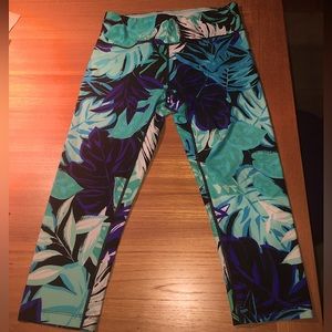 CALVIN KLEIN Performance Palm Leaf Leggings in blue and teal hues. Size Medium.